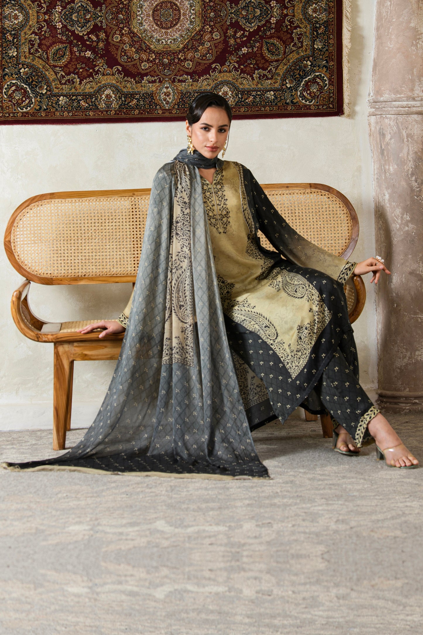 Unstitched Crepe SU-051